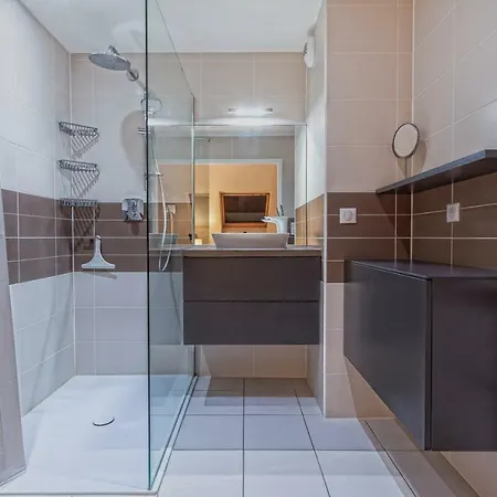 아파트 T5 Duplex : Proche Lac Et Commodites. 뒤엥